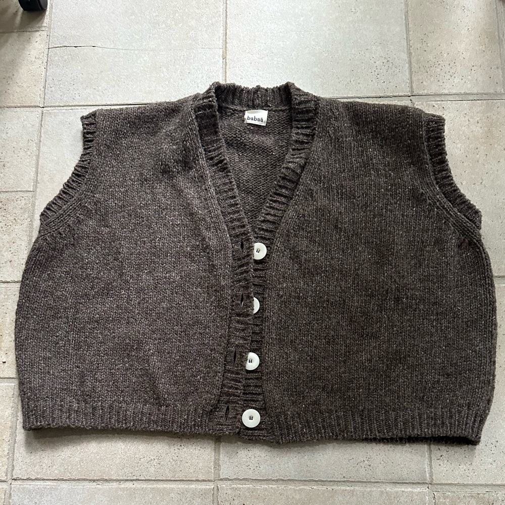 Babaa #75 vest in Oak, EUC